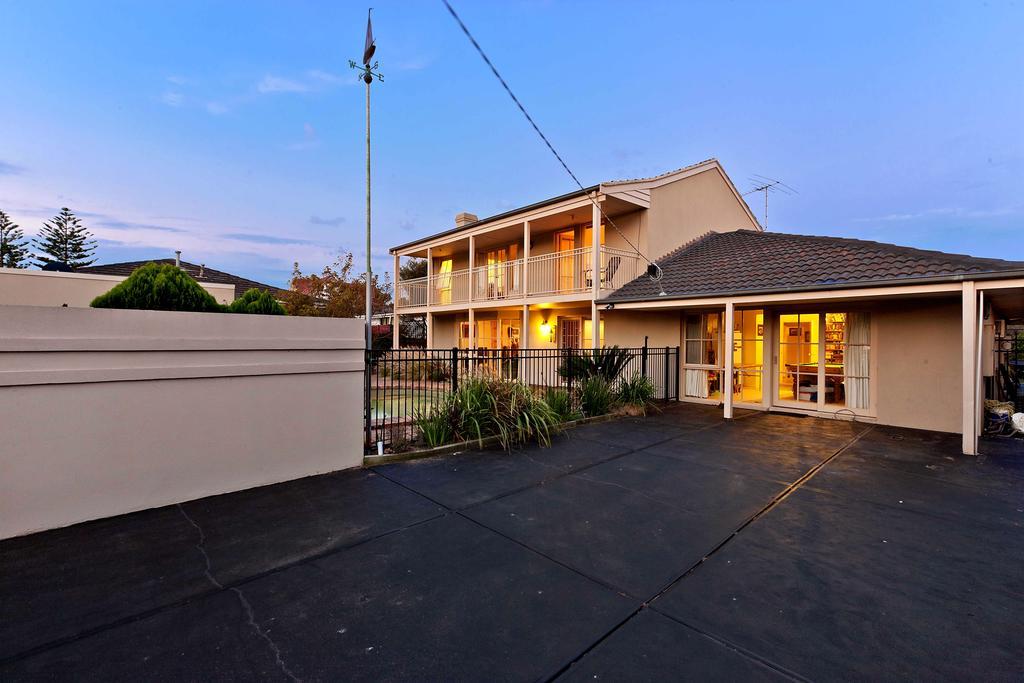 Isle Of Serenity Villa Frankston Exterior photo